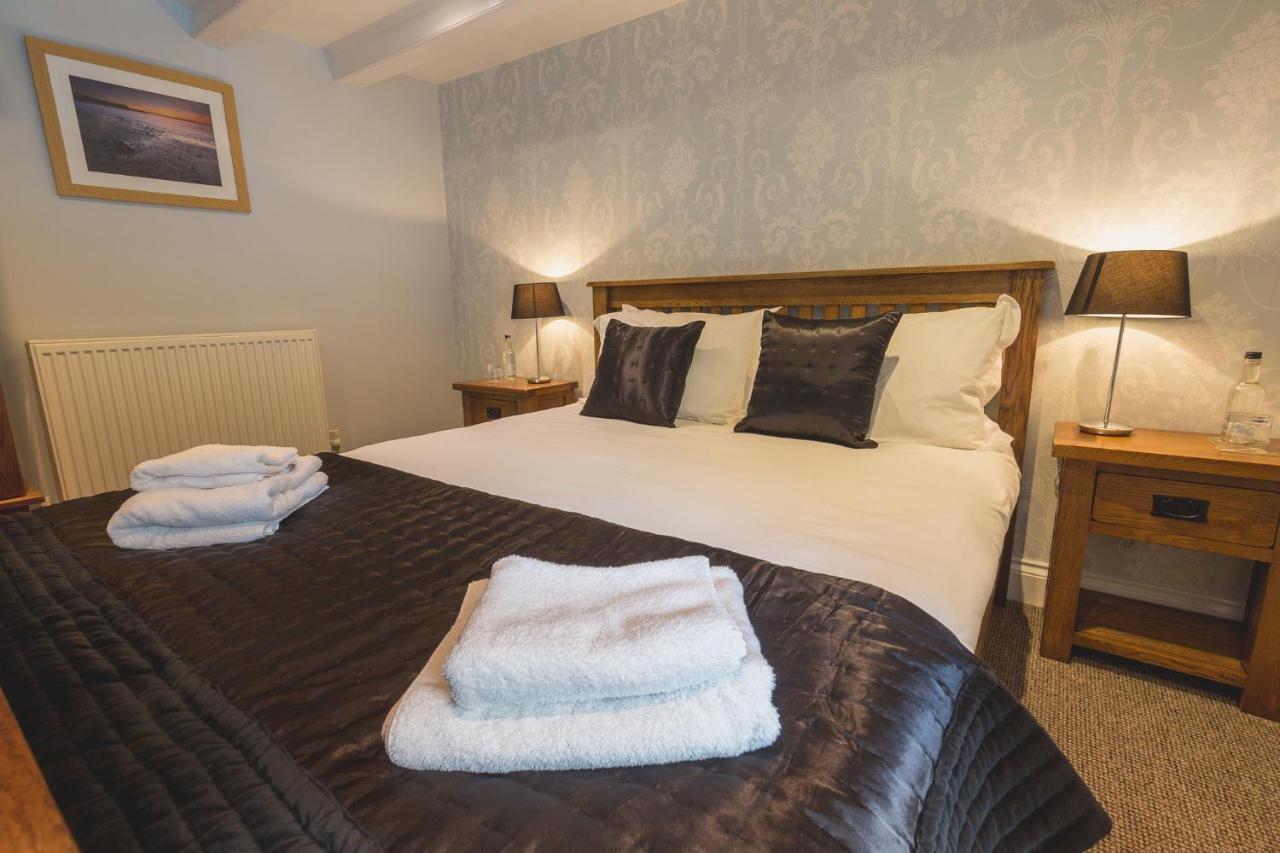 The Cambrian Inn Solva Bagian luar foto