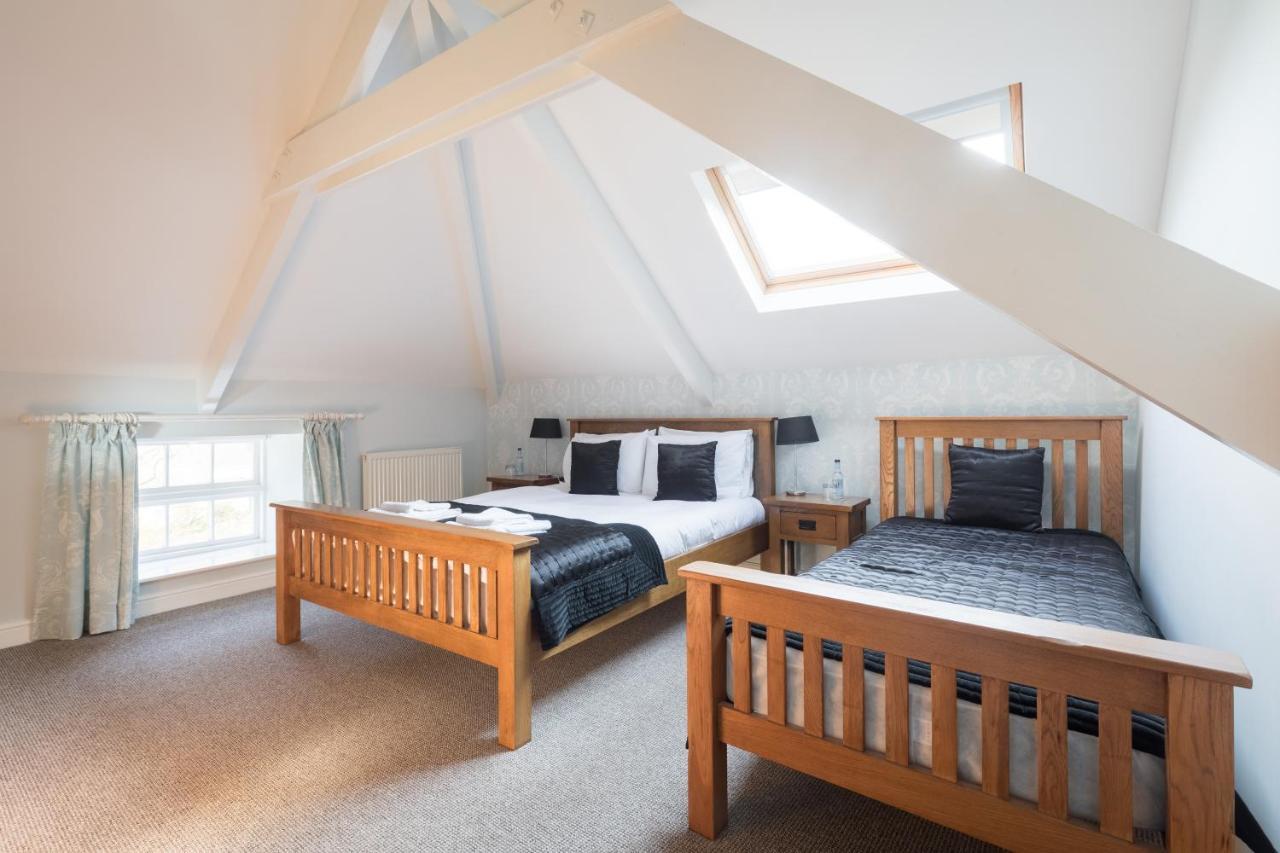 The Cambrian Inn Solva Bagian luar foto