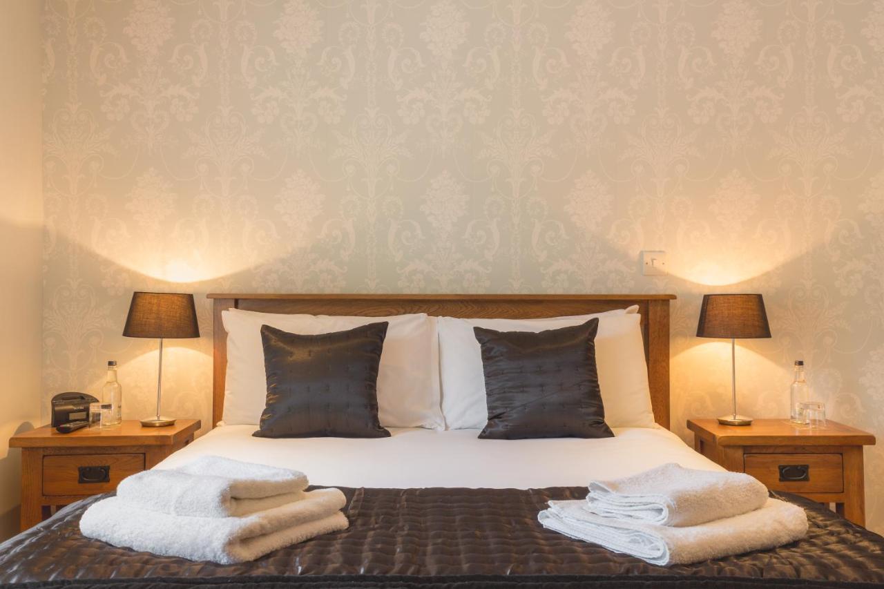 The Cambrian Inn Solva Bagian luar foto